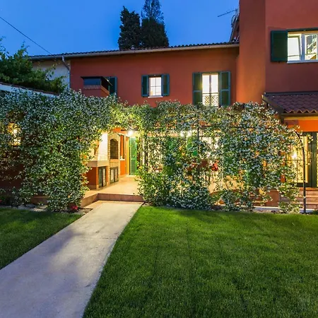 Villa Oria *
